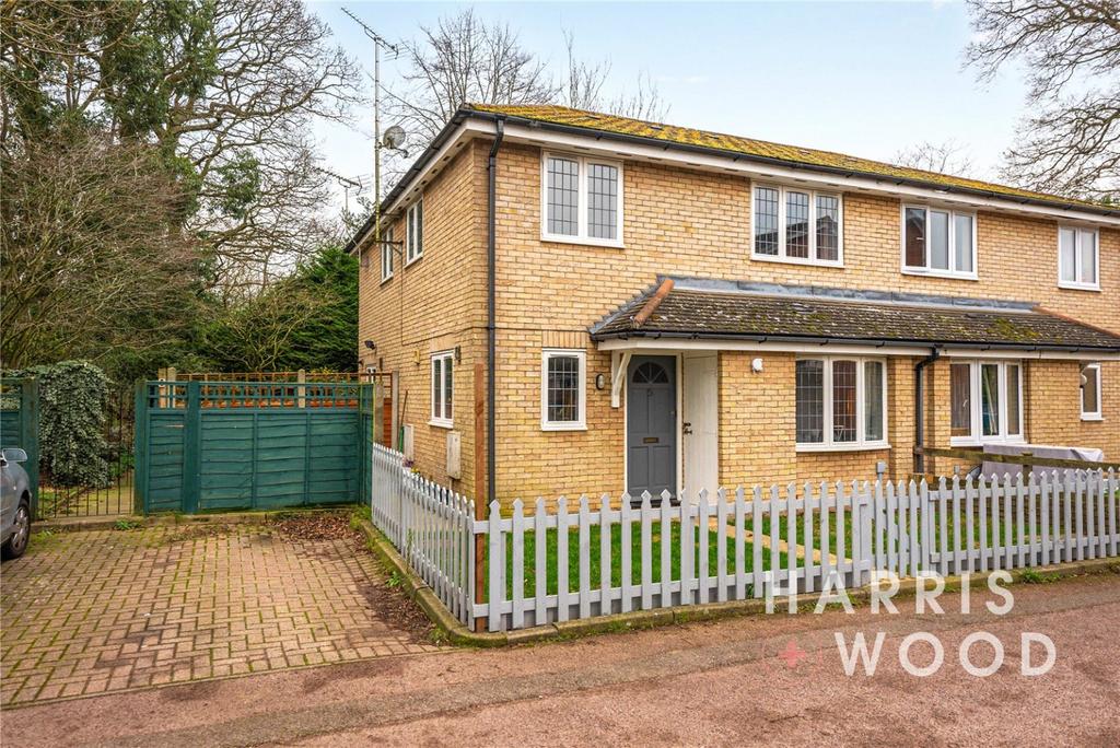 The Copse, Colchester, Essex, CO4 2 bed end of terrace house - £250,000
