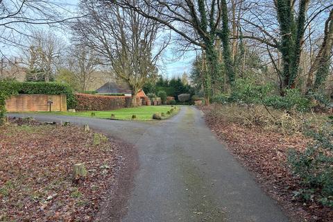 Land for sale, Land to the north of Bullswater Lane, Surrey, GU24 0LY