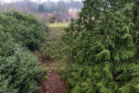 Land for sale, Land to the north of Bullswater Lane, Surrey, GU24 0LY