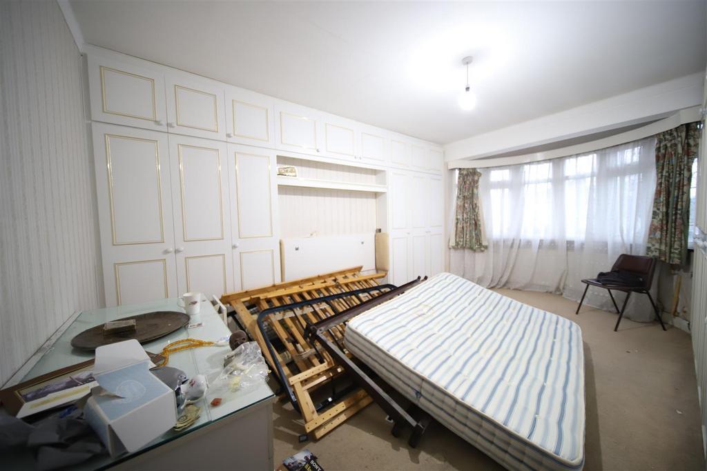Bed1.jpg