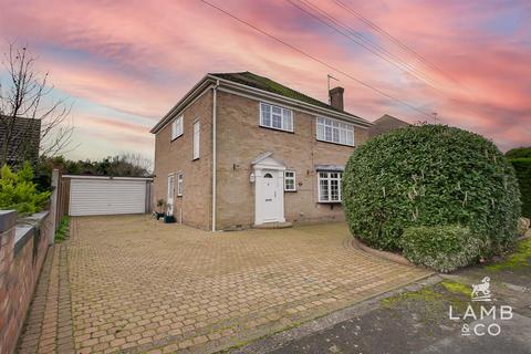 4 bedroom detached house for sale, Washford Gardens, Clacton-On-Sea CO15