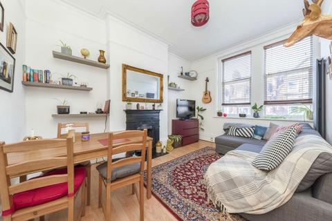 1 bedroom flat for sale, London Road, London SW17