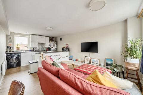 2 bedroom flat for sale, Chesham,  Buckinghamshire,  HP5