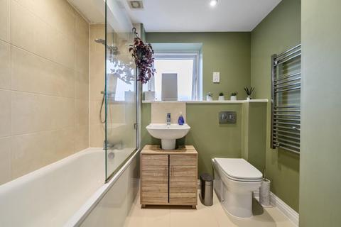 2 bedroom flat for sale, Chesham,  Buckinghamshire,  HP5