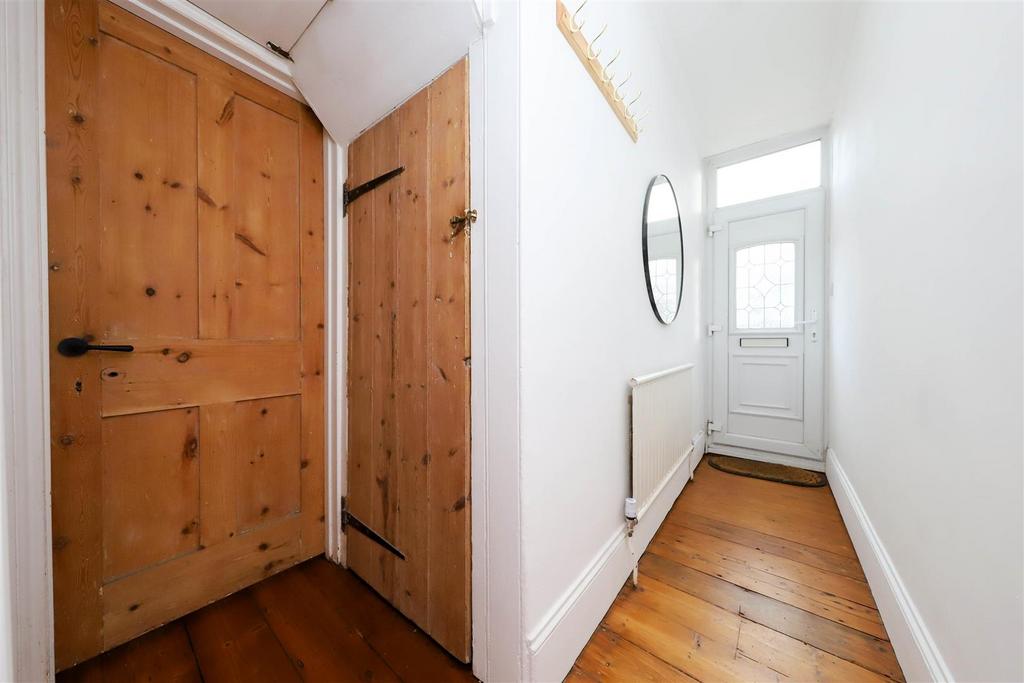 Nicholas james hartington terrace hallway .jpg