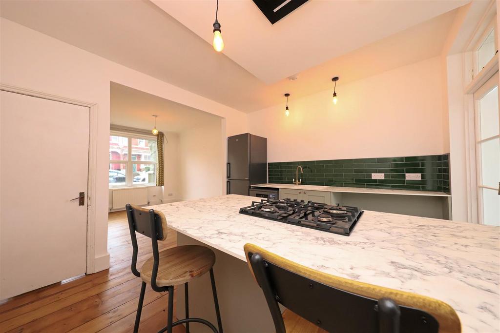 Nicholas james hartington terrace kitchen 4.jpg