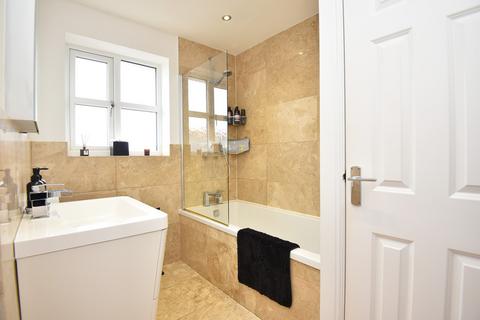 25 Wharfedale Avenue, Harrogate, HG2 0AU