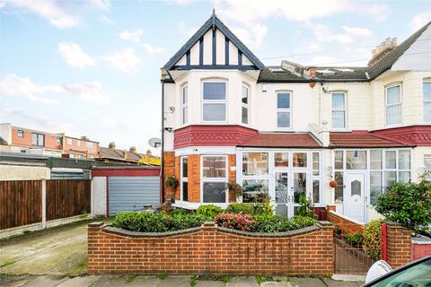 5 bedroom end of terrace house for sale, Felbrigge Road, Seven Kings IG3