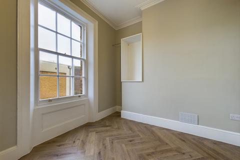 1 bedroom apartment to rent, Castle Street, Dover