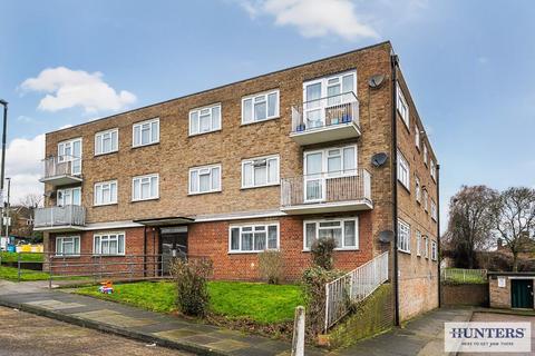 2 bedroom flat for sale, Patricia Court, Upper Wickham Lane, Welling, Kent, DA16 3EP