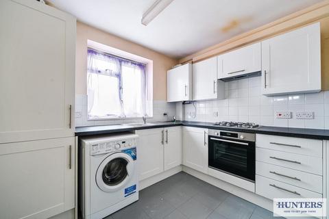 2 bedroom flat for sale, Patricia Court, Upper Wickham Lane, Welling, Kent, DA16 3EP