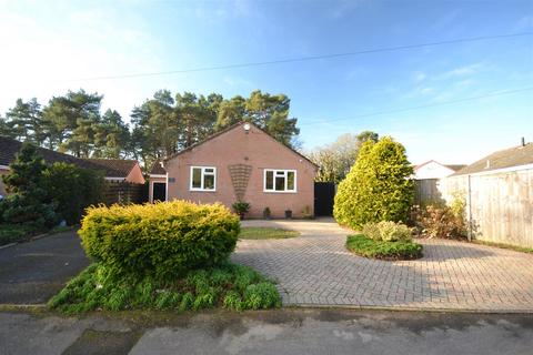 4 bedroom detached bungalow for sale, Aspen Drive, Verwood