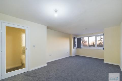 2 bedroom flat to rent, Bestwood Park Drive West, Rise Park, Nottingham