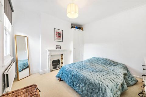 3 bedroom terraced house to rent, Mantilla Road, London, SW17