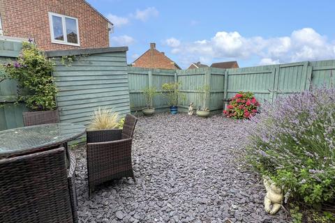 3 bedroom end of terrace house for sale, Woodcock Road, Warminster