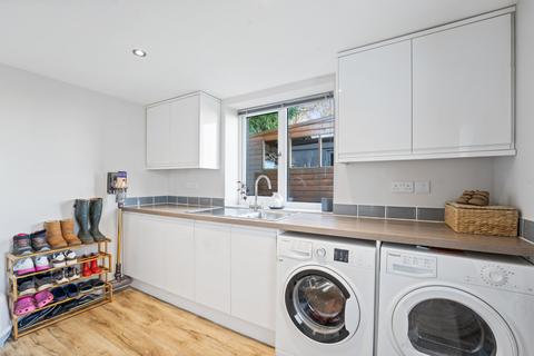 7 Lenacre Avenue, Whitfield, Dover, CT16 3HH