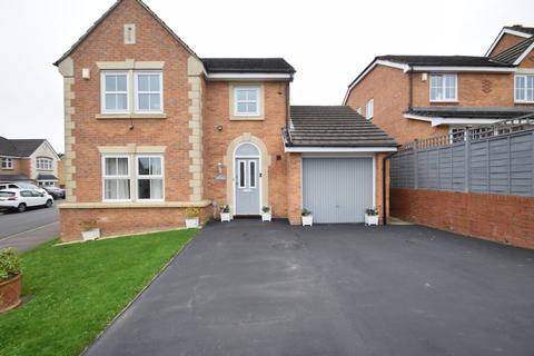 4 bedroom detached house for sale, Burghley Walk, Bradford BD18