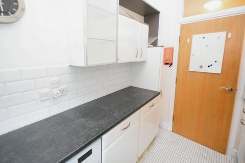 2 bedroom apartment for sale, Victoria Road, Bradford BD18