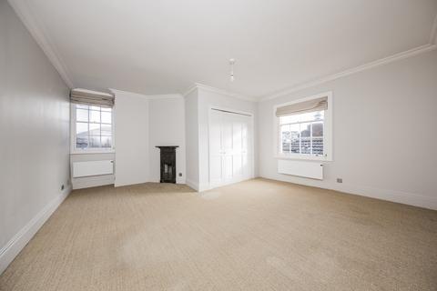 2 bedroom flat for sale, The Pantiles, Tunbridge Wells