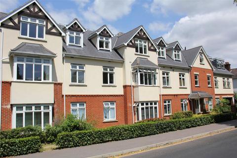 2 bedroom flat for sale, Jarman Court, Woking GU21