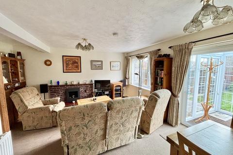8 Blackbird Close, Creekmoor, Poole, BH17 7YA