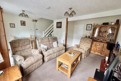 8 Blackbird Close, Creekmoor, Poole, BH17 7YA