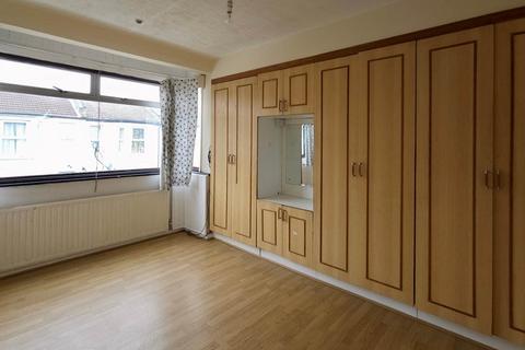 4 bedroom terraced house to rent, Kitchener Road, Forest Gate, E7 8JJ