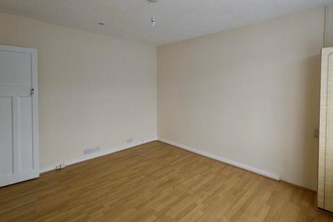 4 bedroom terraced house to rent, Kitchener Road, Forest Gate, E7 8JJ