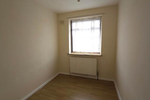 4 bedroom terraced house to rent, Kitchener Road, Forest Gate, E7 8JJ