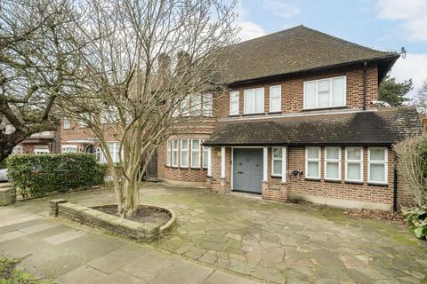 6 bedroom house to rent, Fairholme Gardens, London N3