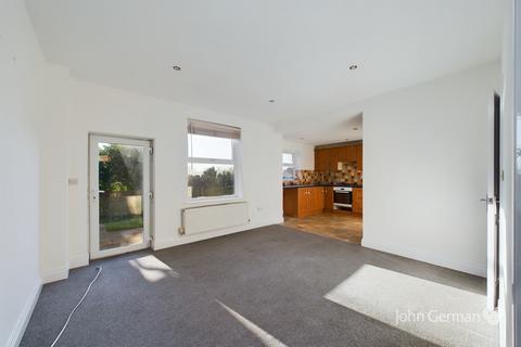 3 bedroom end of terrace house for sale, Woodview Road, Newhall