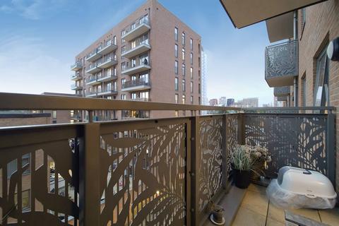 2 bedroom flat for sale, Pioneer Court, Docklands, London, E16