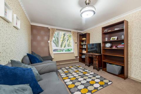 2 bedroom flat for sale, London E3