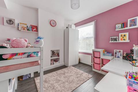 63 Elmers Road, London, SE25 5DS