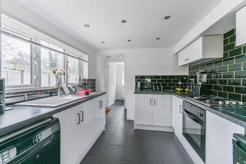 63 Elmers Road, London, SE25 5DS