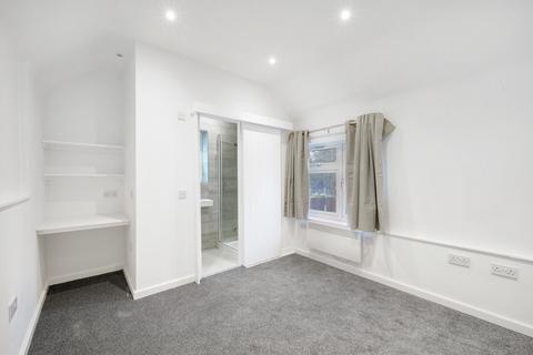 2 bedroom apartment to rent, Woodhouse Road, London