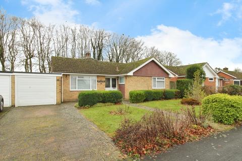 2 bedroom detached bungalow to rent, Wrights Close, Winchester SO21