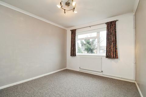 2 bedroom detached bungalow to rent, Wrights Close, Winchester SO21