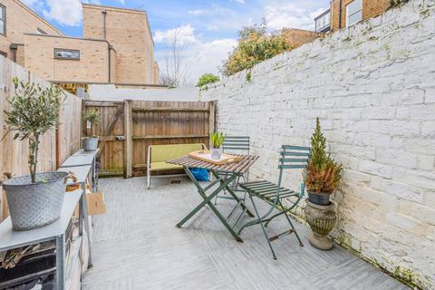 13 Maple Road, Surbiton, KT6 4AA