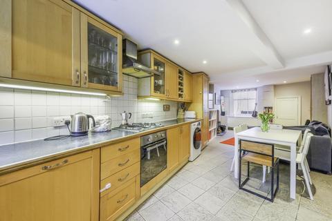 13 Maple Road, Surbiton, KT6 4AA