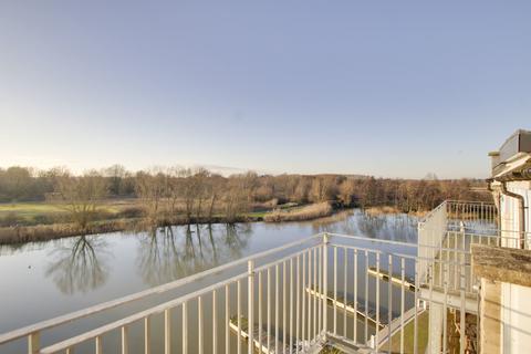 3 bedroom penthouse for sale, Wren Walk, St. Neots PE19