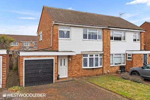 3 bedroom semi-detached house to rent, Ranworth Avenue, Hoddesdon EN11