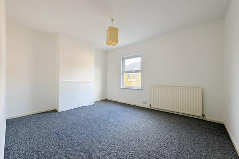 3 bedroom terraced house to rent, Cecil Road, Gloucester, GL1