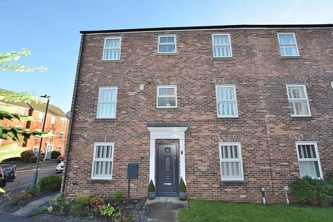 4 bedroom townhouse for sale, Derby Way, Colburn