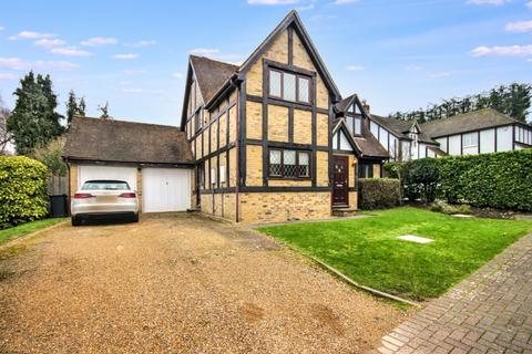 4 bedroom detached house to rent, THE POINTERS, ASHTEAD, KT21