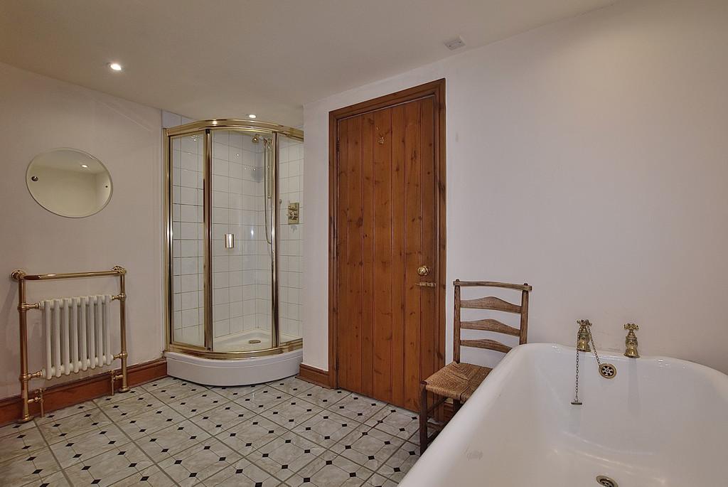 Bathroom alt 01