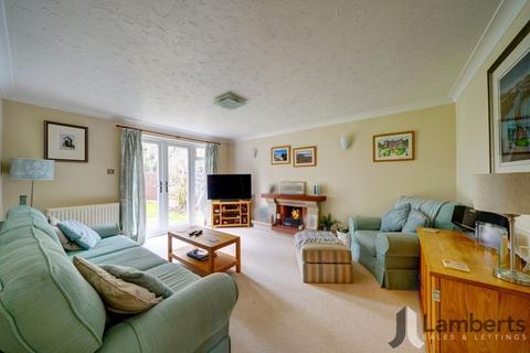 4 bedroom detached house for sale, Underwood Close, Callow Hill, Redditch