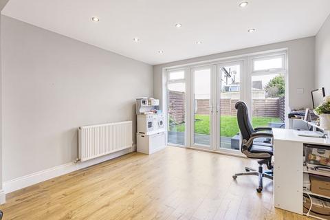 115 Old Road, Crayford, Dartford, DA1 4DN