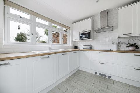 58 Chestnut Grove, Dartford, DA2 7PG