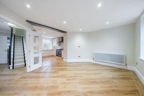 4 bedroom detached house for sale, Brighton Road, GU7